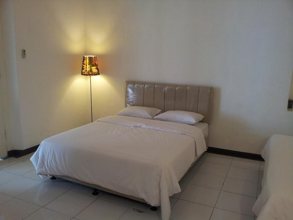 Loxy Inn Surabaya Camera foto
