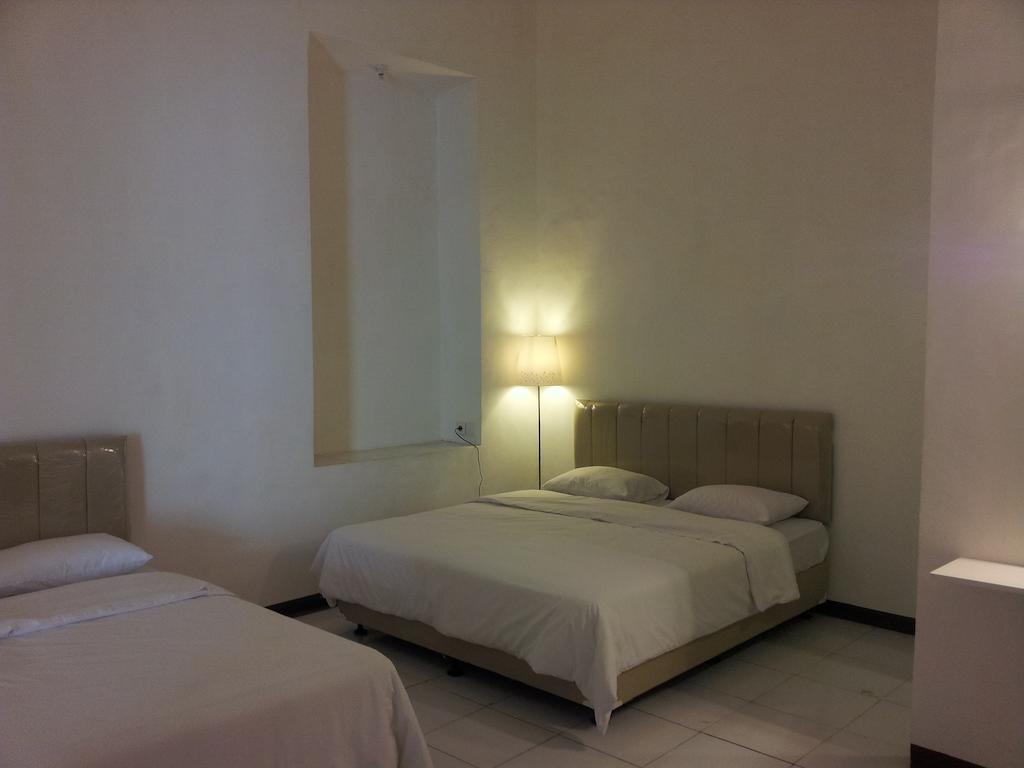 Loxy Inn Surabaya Camera foto